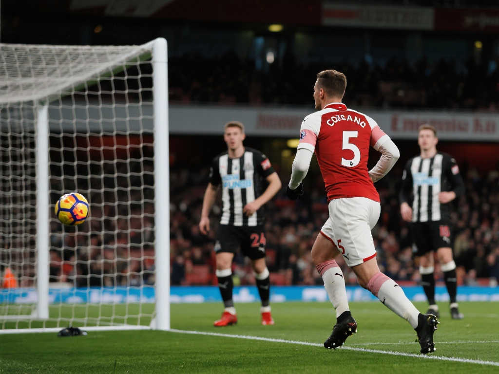 【联赛杯】伊萨克光芒四射，阿森纳久攻不下0-2负纽卡斯尔